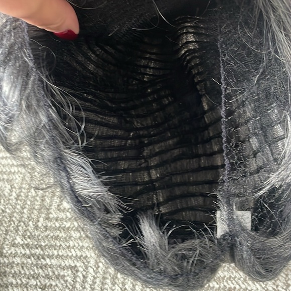 Johnny Rose wig and eyebrows - Schitts creek - Picture 4 of 4